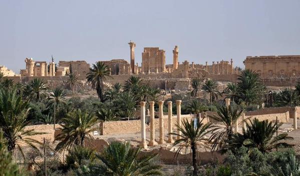 L Etat Islamique controle la totalite de la cite antique de Palmyre