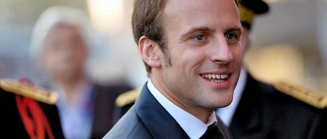 Emmanuel macron royaliste manque un roi